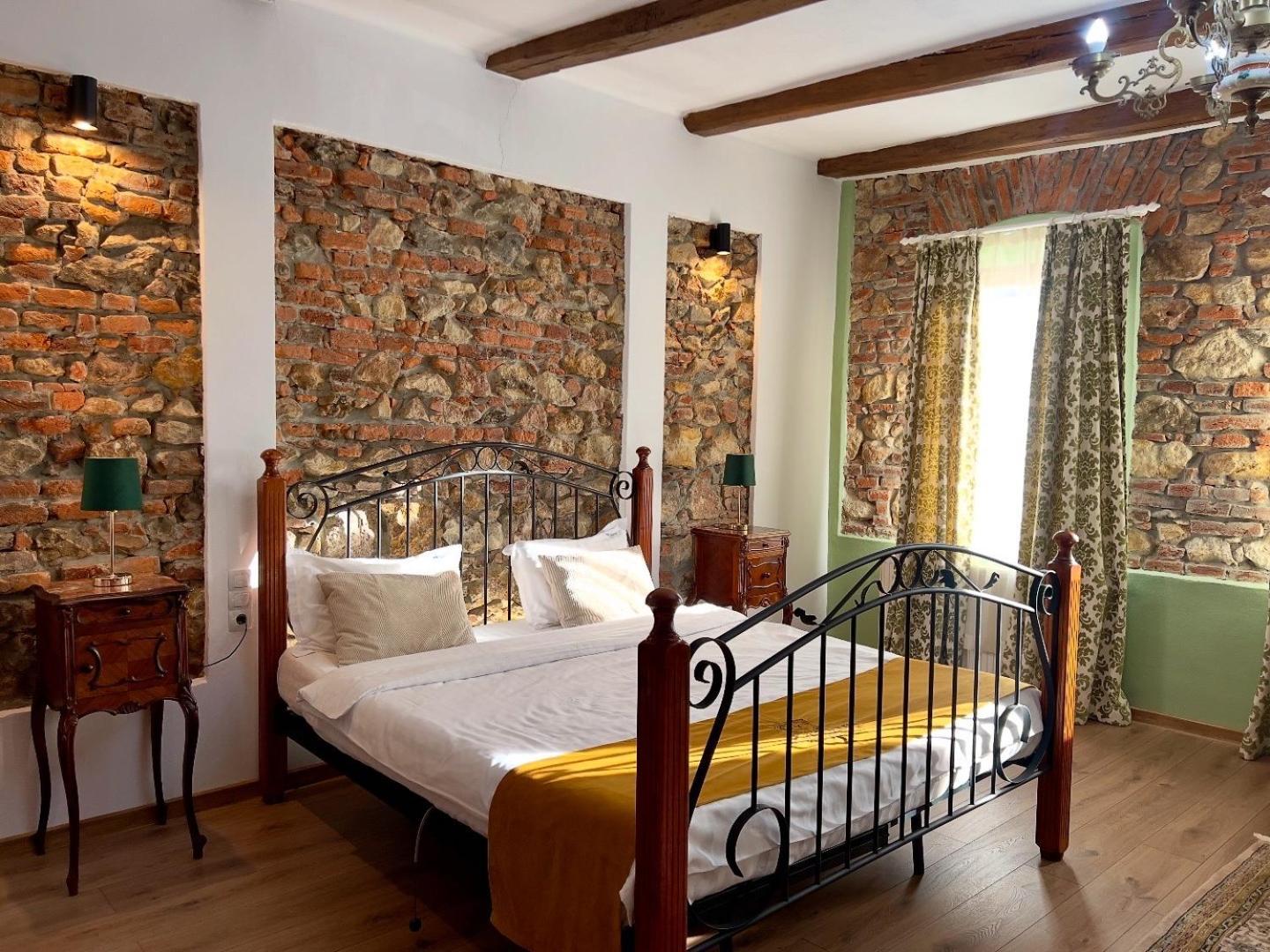 Casa Ceauș Case de vacanță